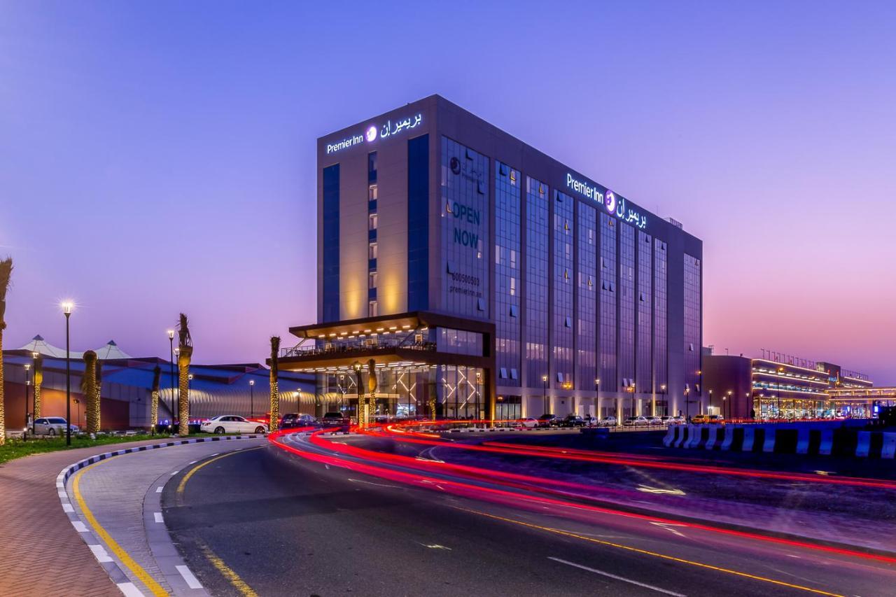 Premier Inn Dubai Dragon Mart Екстериор снимка